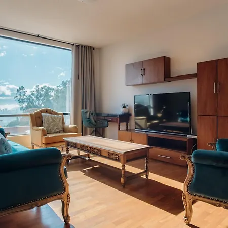 Spacious And Bright Depark In Quito